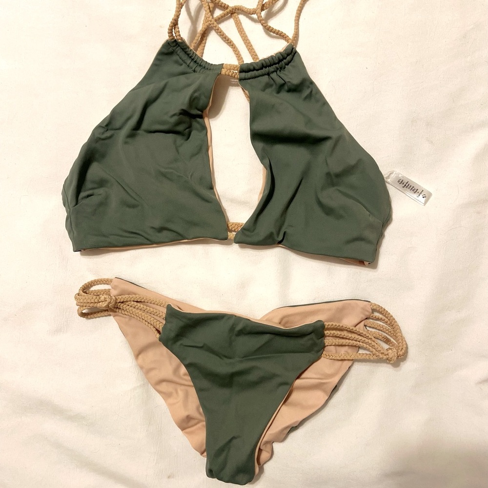 Like New KOA Keyhole Bikini